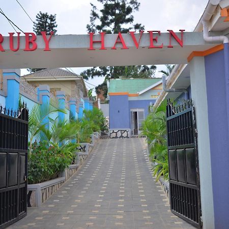 Ruby Haven 호텔 캄팔라 외부 사진