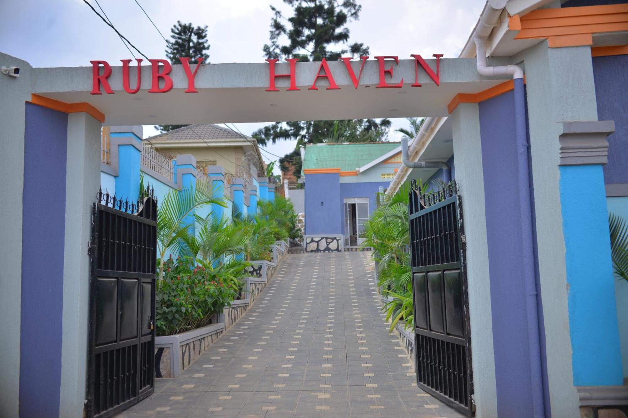Ruby Haven 호텔 캄팔라 외부 사진